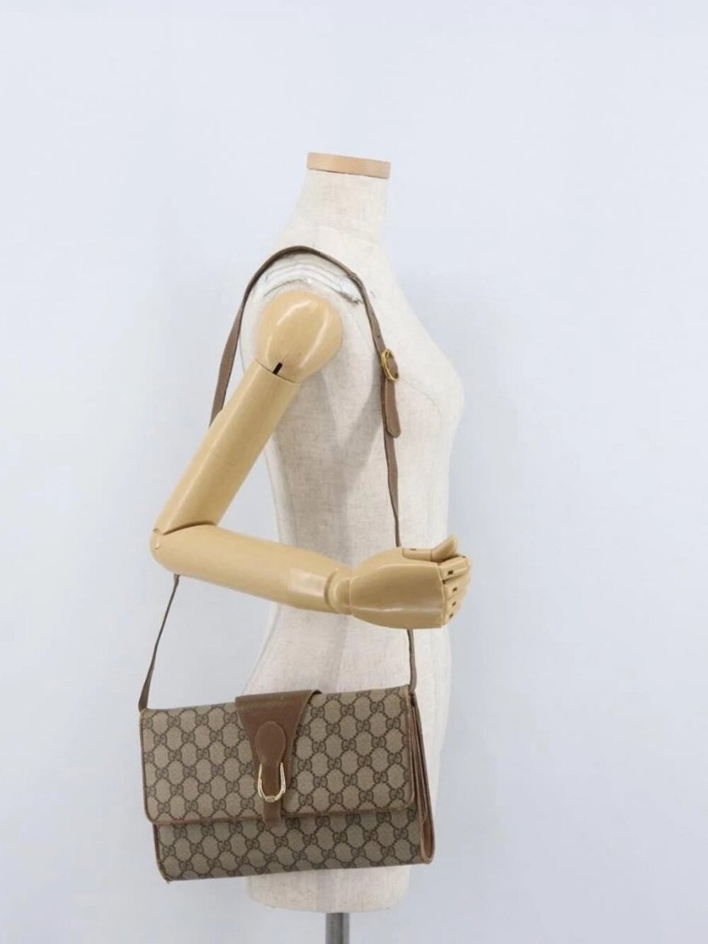 GUCCI GG Supreme Shoulder Bag PVC Beige Gold